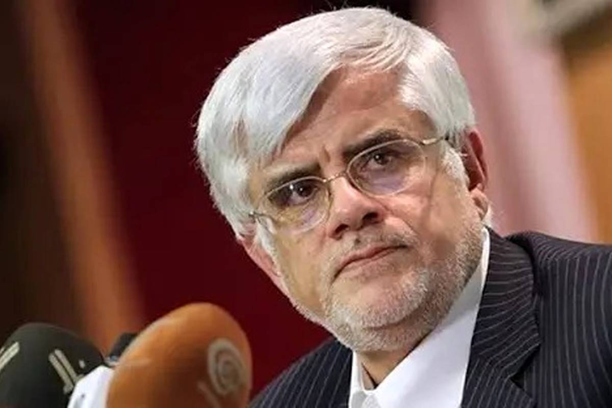 پوشش همسر عارف در یک مراسم مورد توجه قرار گرفت