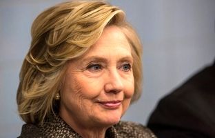 خنده‌های هیلاری کلینتون به سخنان ترامپ + ویدئو