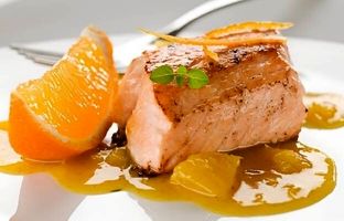 ماهی با سس پرتقال؛ یک غذای لاکچری اما راحت و ارزان! + طرز تهیه