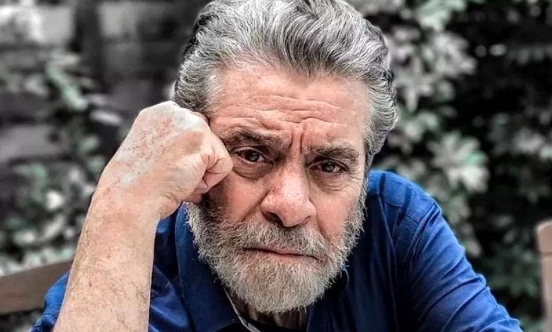  «بهروز وثوقی و جیمز فارکو» در پشت صحنه فیلم کاروان ها؛ سال 56 + تصویر