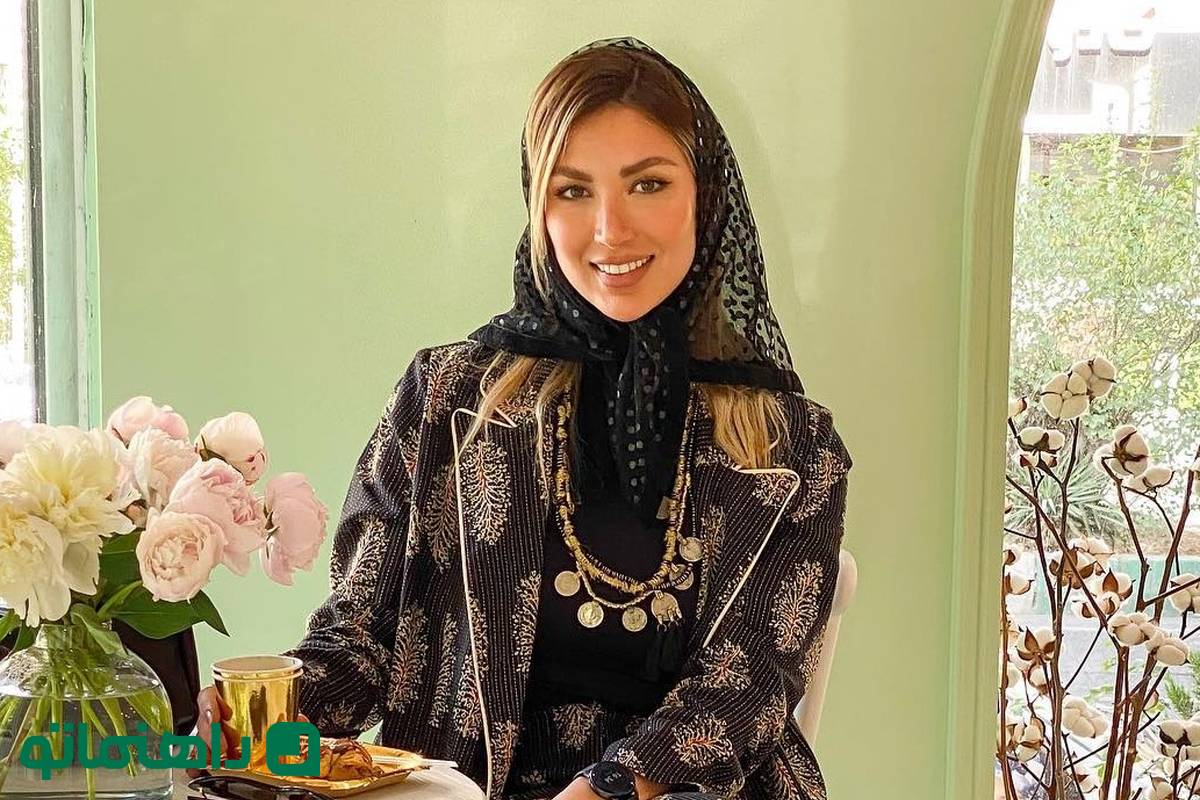 استایل به سبک سلبریتیها؛ استایل بهاری مینا مختاری در فضایی مینیمال