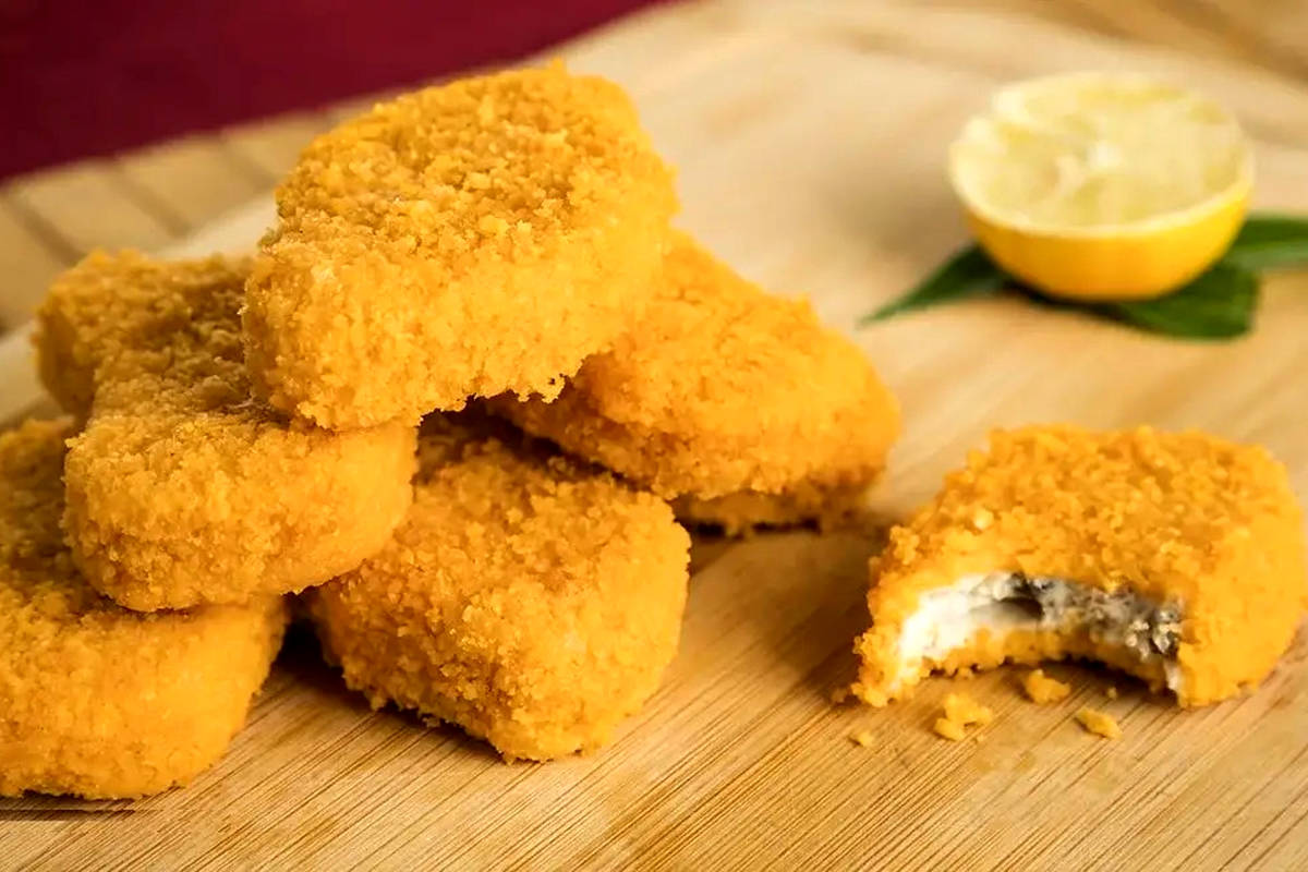 طرز تهیه ناگت خانگی با طعمی بهتر از فست‌فود‌ها + ویدئو