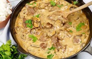 
طرز تهیه بیف استراگانف روسی
