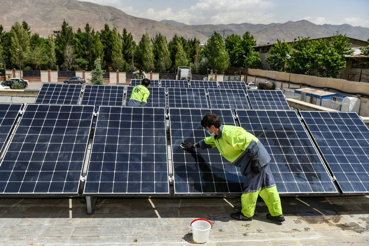 پرداخت وام به مردم برای خرید پنل های خورشیدی