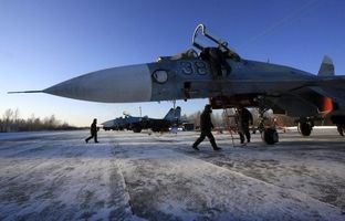  رونمایی‌ از جنگنده «یاک ۱۳۰» در رزمایش مشترک ذوالفقار 