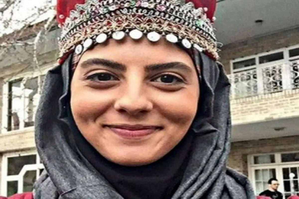 عکس جدید مهسا طهماسبی از دخترش لئا در روز بارانی تهران 