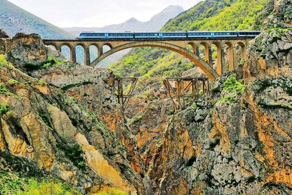 راهاندازی قطار یک روزه گردشگری پس از ۵ سال