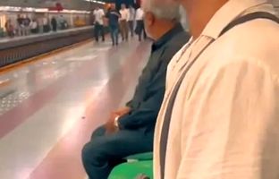 (ویدئو) خوانندگی زیبای یک جوان در متروی تهران پُربازدید شد