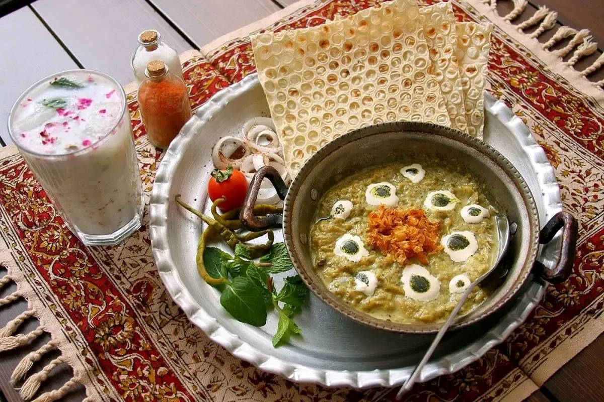 خوشمزه بپزید؛ طرز تهیه کشک بادمجان کم روغن