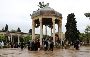  فال حافظ امروز دوشنبه 3 دی ماه 1403 