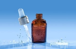 «هیالورونیک اسید» چیست و برای کدام گروه سنی مناسب است؟
