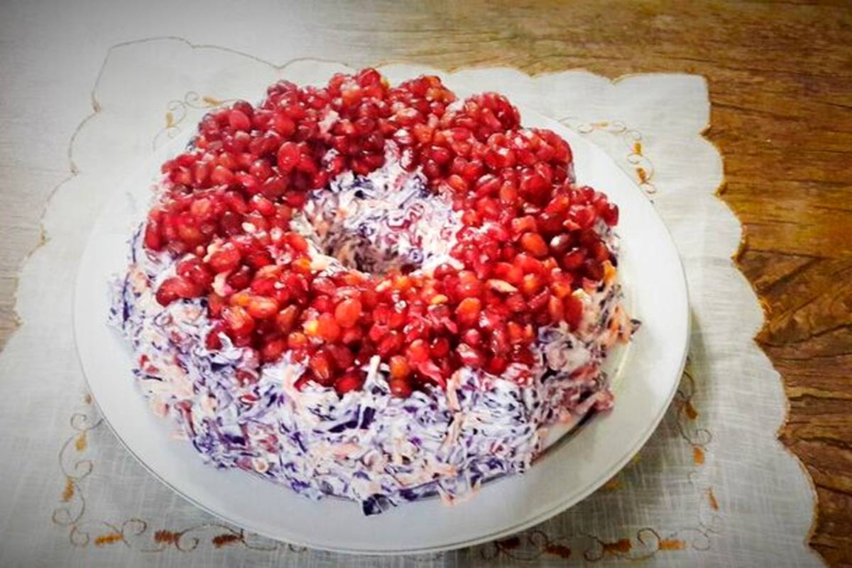 یک سالاد کمهزینه، راحت و خوشمزه برای شب یلدا