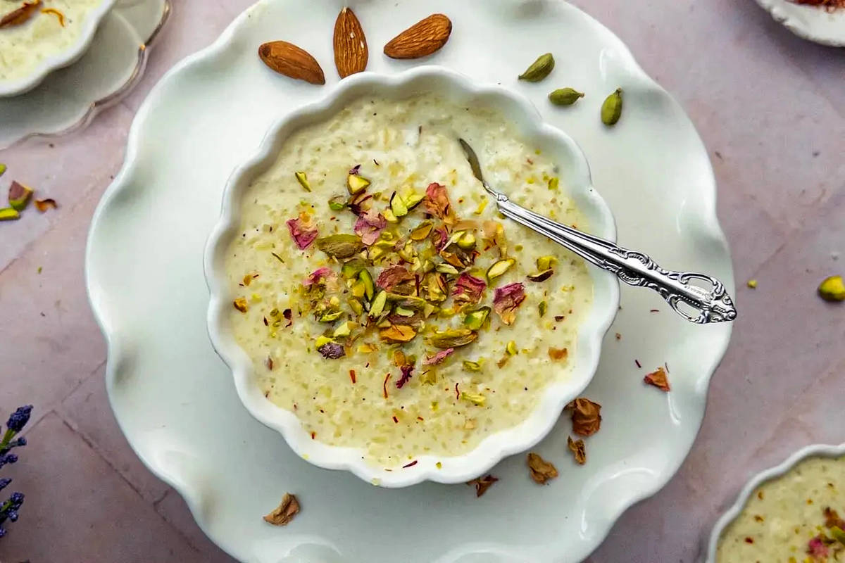 طرز تهیه فرنی اصفهانی ویژه افطاری