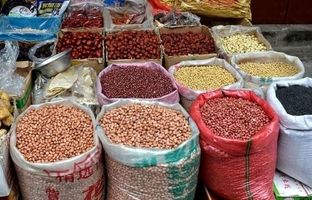 افزایش بی‌سابقه قیمت حبوبات/ لوبیاچیتی کیلویی ۵۰۰ هزار تومان شد