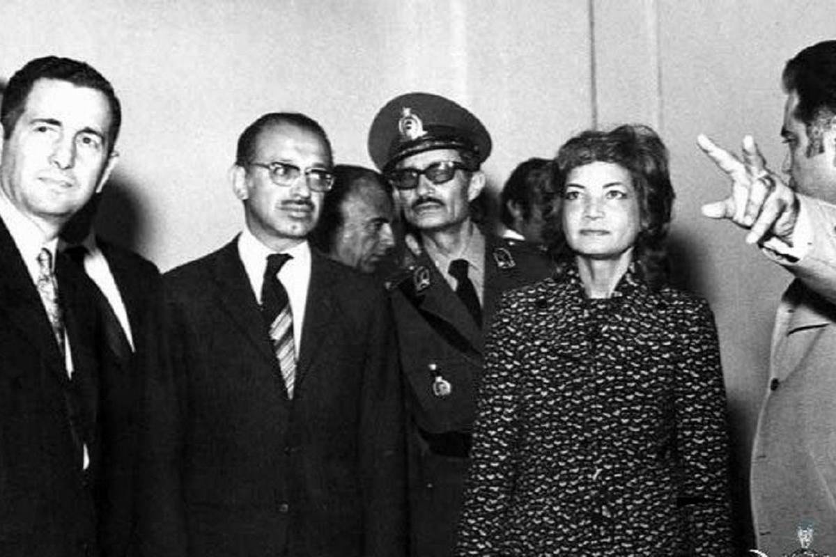 سفر در تاریخ؛ «اشرف پهلوی» در حال سوارکاری با اسب مشهورش؛ دهه 30 