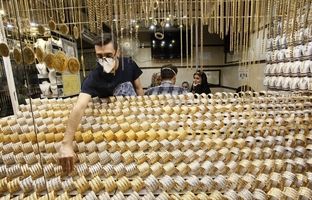 راهنمای بازار؛ قیمت طلا، سکه، دلار و یورو امروز دوشنبه ۸ اردیبهشت ۱۴۰۴