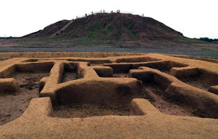 ماجرای تخریب محوطه تاریخی ۵,۰۰۰ ساله کُنار صندل جیرفت برای ساخت ورزشگاه چیست؟