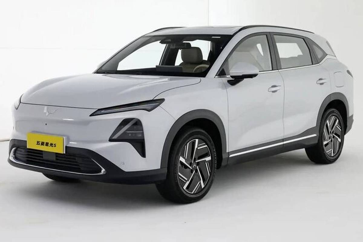 با پول دنا این شاسیبلند پرآپشن را بخرید!