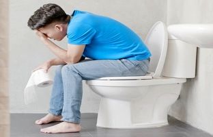 کمبود کدام ویتامین باعث یبوست می‌شود؟