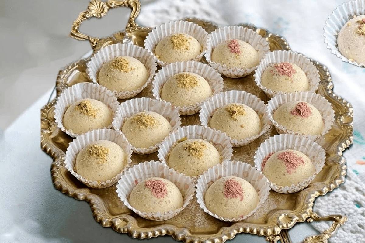 طرز تهیه شیرینی هل و بادام برای عصرانه در ۳۰ دقیقه + ویدئو