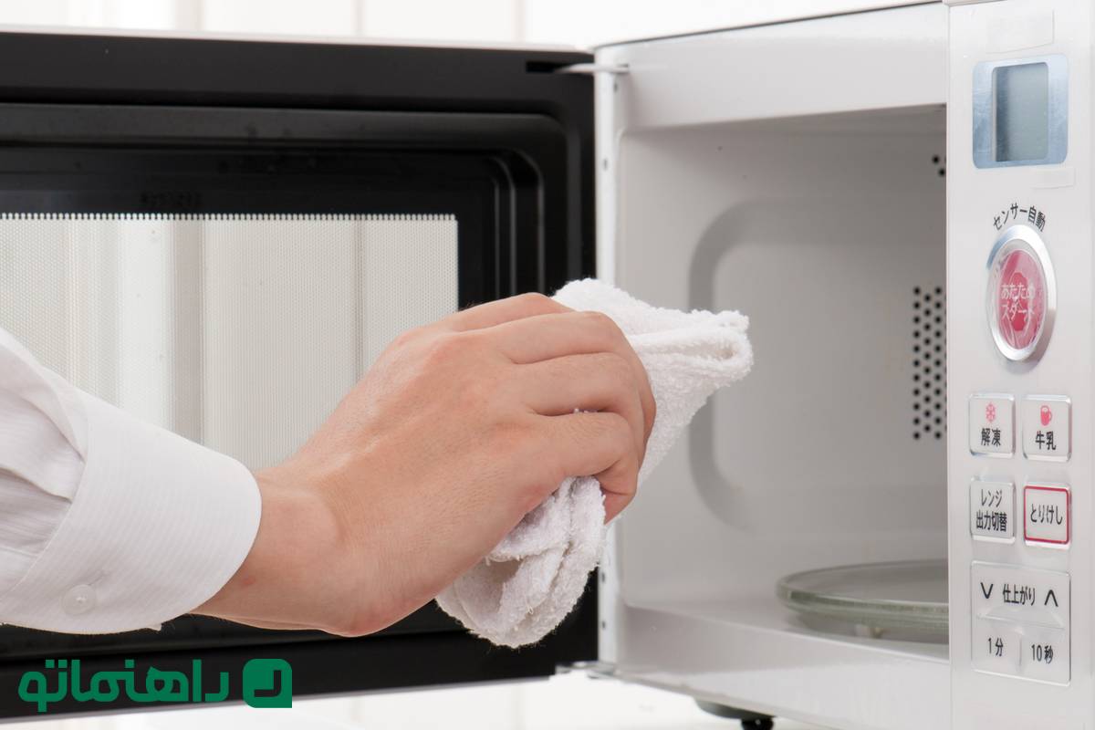 چگونه مایکروفر را به‌صورت اصولی و کامل تمیز کنیم؟