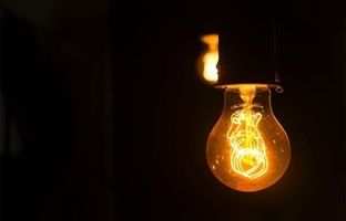 بازگشت قطعی برق در فروردین ۱۴۰۴ / خاموشی‌ها تا ساعت ۲۳:۳۰ ادامه دارد! + جدول 