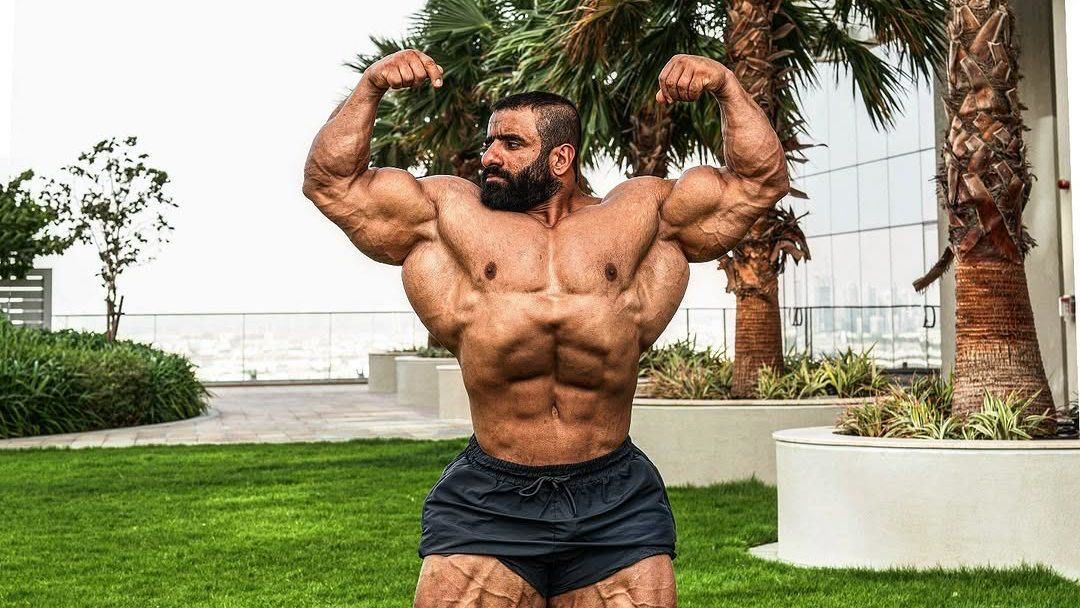 جابجایی هادی چوپان با بالگرد در تهران + ویدئو