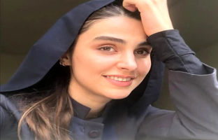 پاپاراتزی ایرانی؛ تصویری از لاله مرزبان اینبار در پاریس
